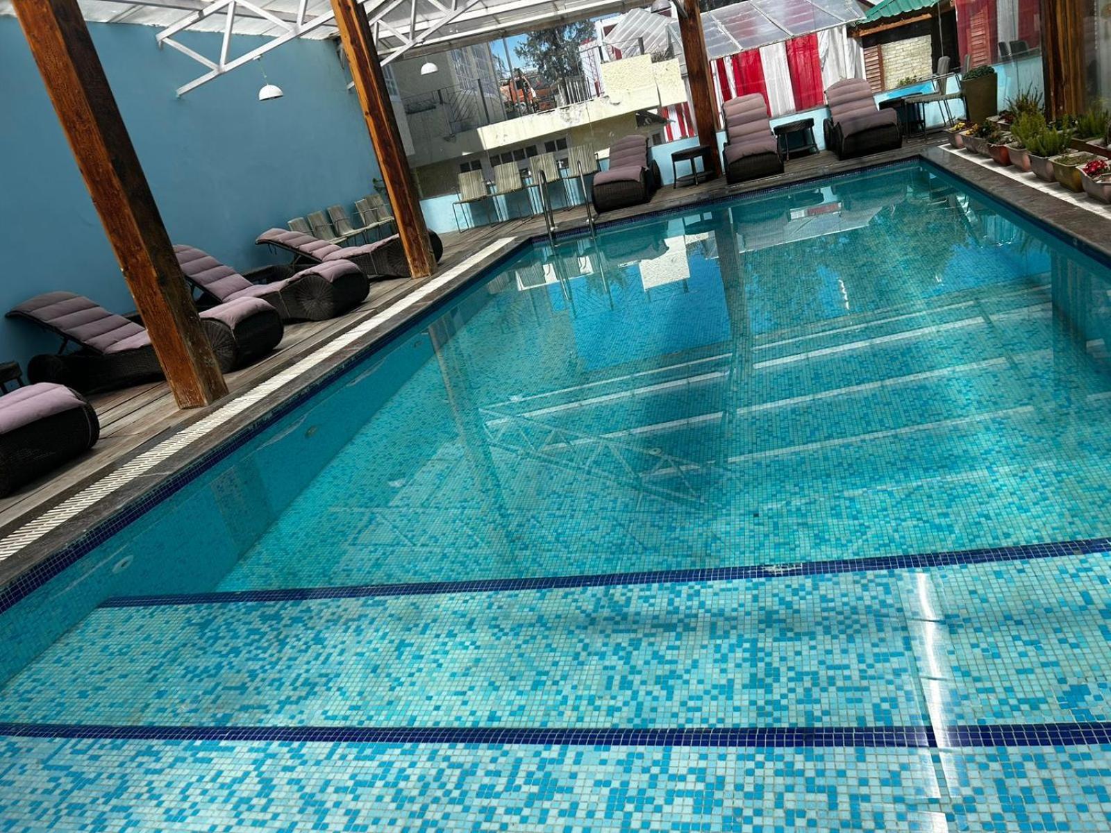 Royal Tulip Luxury Hotel, Kufri, שימלה מראה חיצוני תמונה
