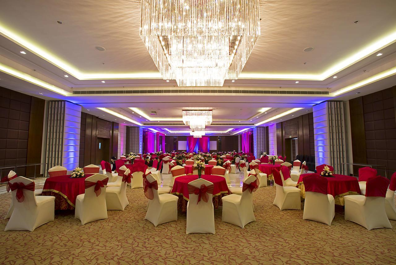Royal Tulip Luxury Hotel, Kufri, שימלה מראה חיצוני תמונה